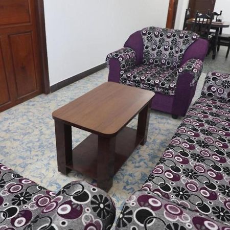 Bluemoon Homestay 퐁디셰리 외부 사진