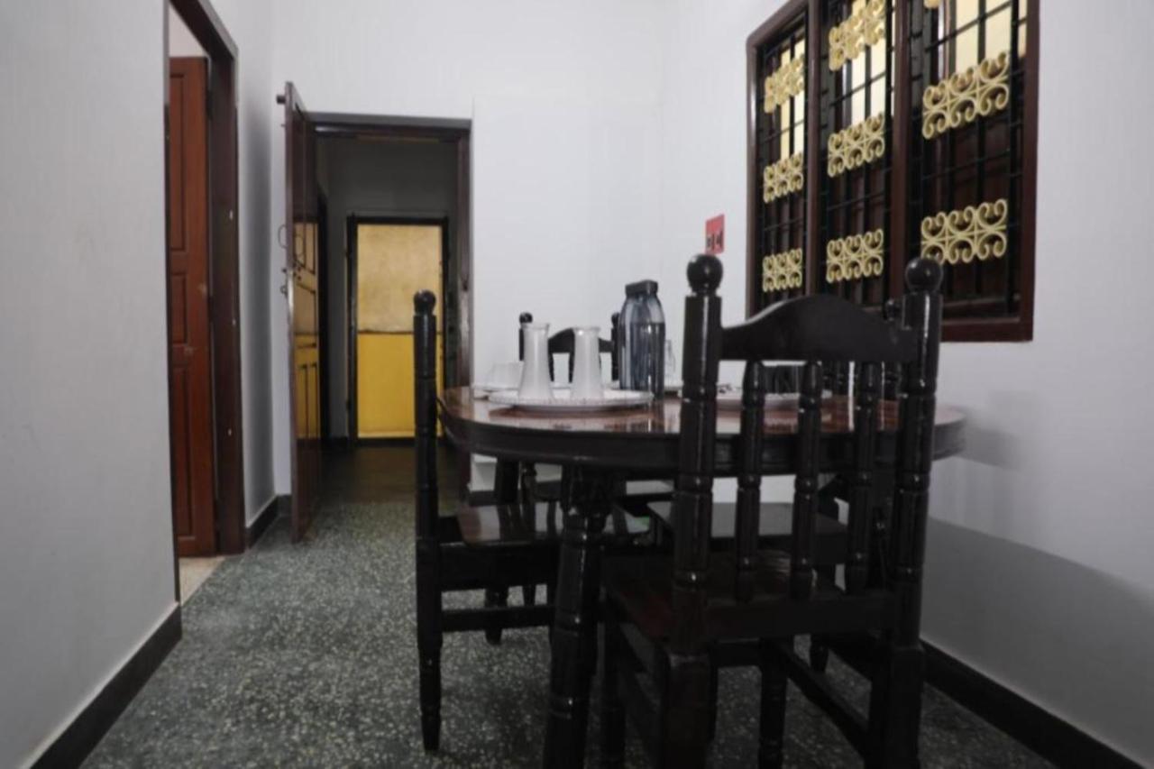 Bluemoon Homestay 퐁디셰리 외부 사진