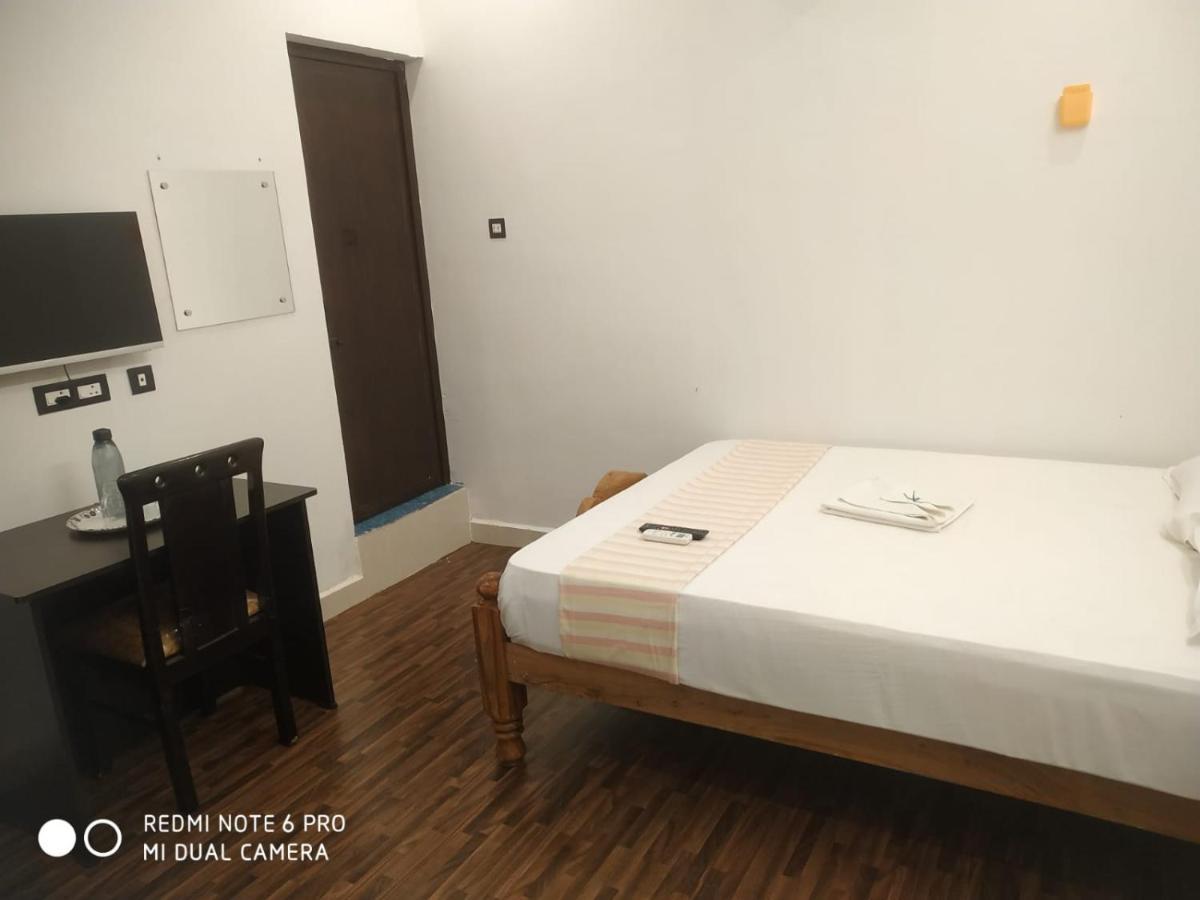Bluemoon Homestay 퐁디셰리 외부 사진