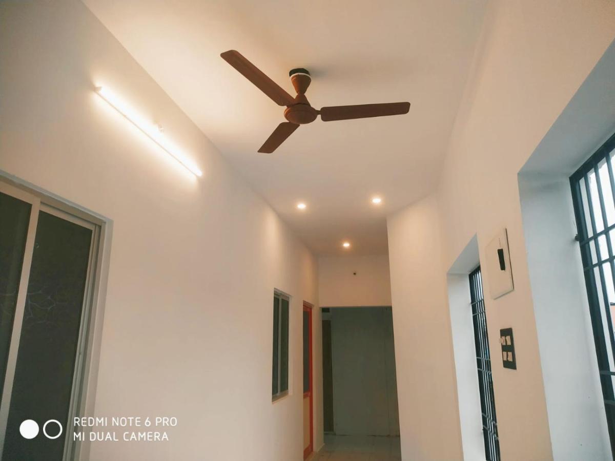 Bluemoon Homestay 퐁디셰리 외부 사진